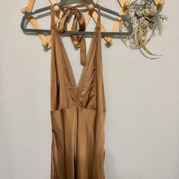 Petal & Pup Brown Kalina Lace Trim Halter Satin Maxi Dress Size S 4-6 - Picture 5 of 10